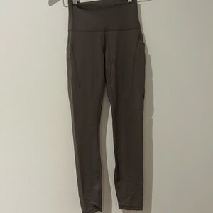 Lululemon - Wunder Train with Pockets